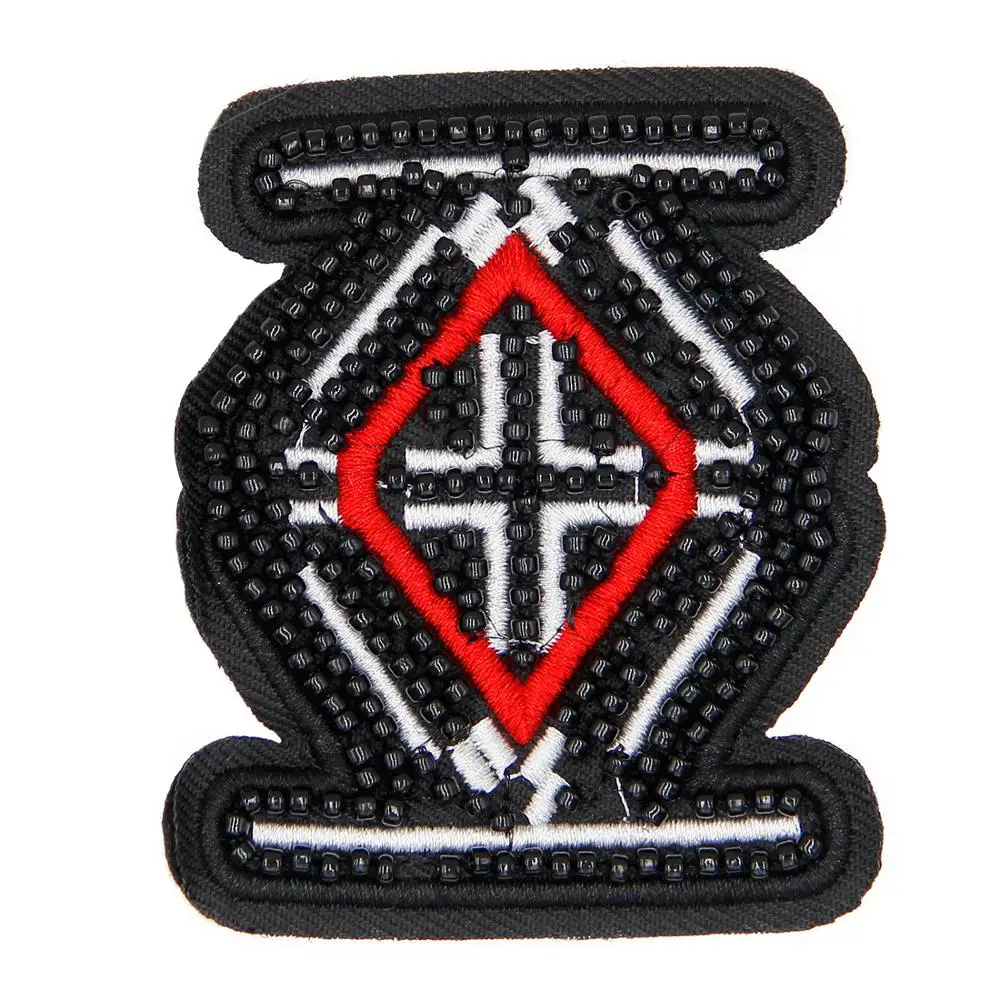 
With Factory Wholesale Price iron on custom crochet dress applique beaded patches 