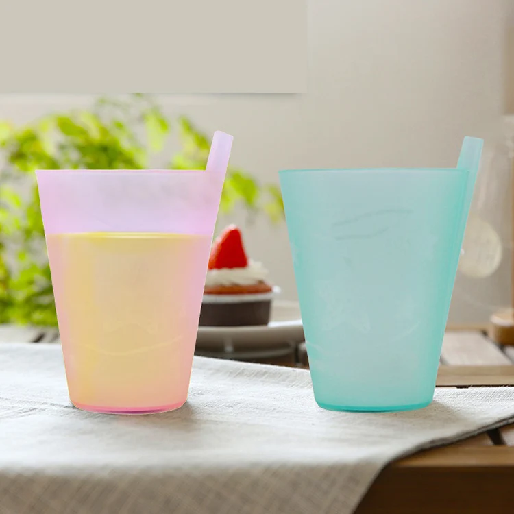 
Amazon Hot Sale Children Plastic Drinking Water Cups Built in Drinking Straw Fruit Juice Milk Drink Home Cup Juice Cup 