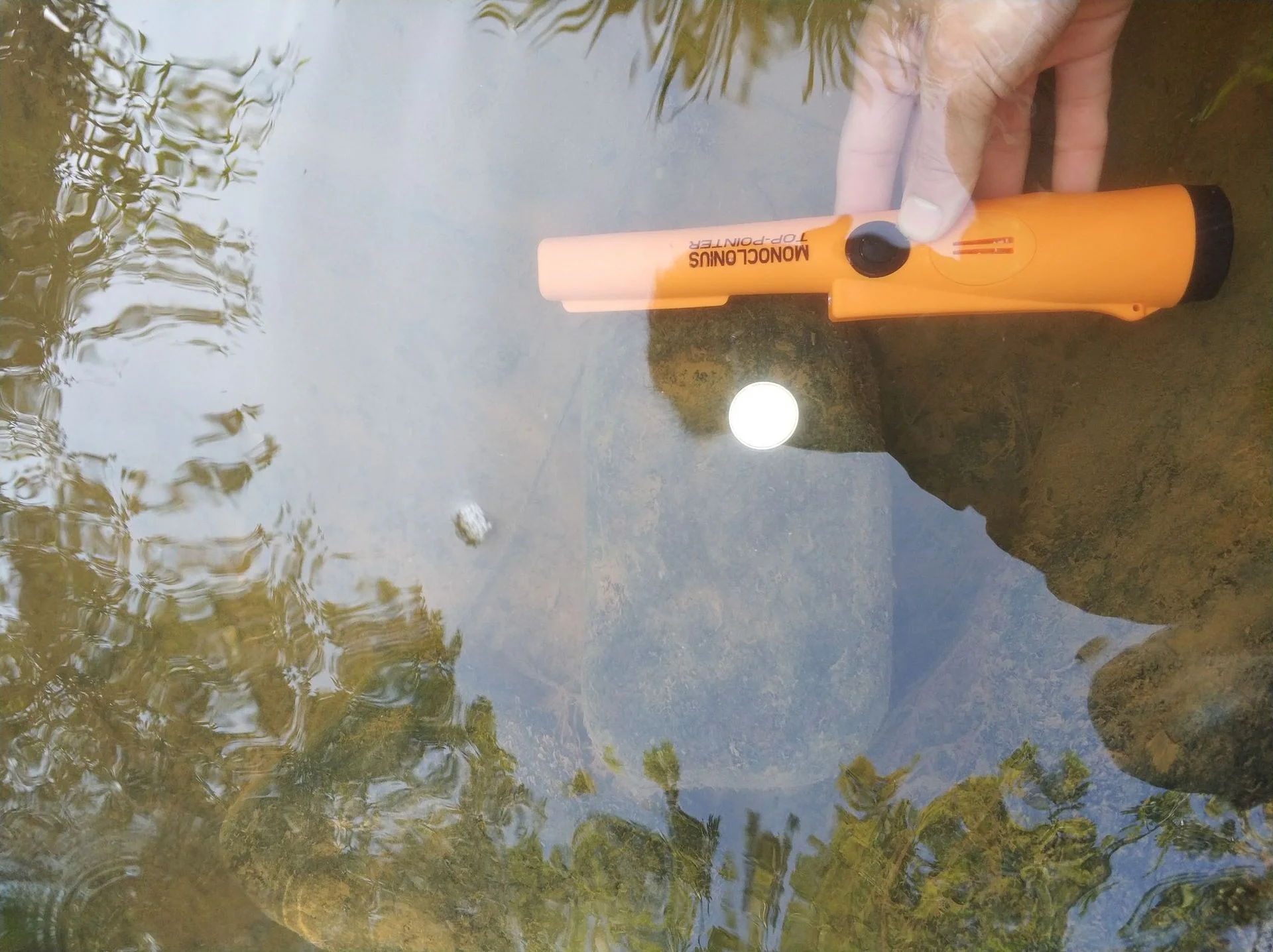 Waterproof precision positioning metal detector 360 degree detection handheld detector