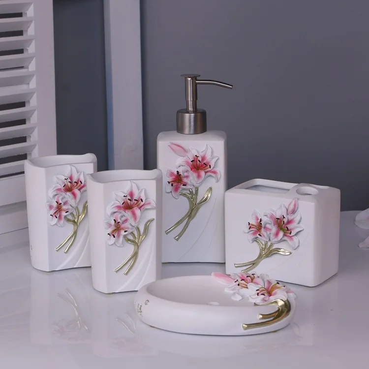 Flower Pattern Bathroom Product Blue Color Polyresin Accessory Bath Sets