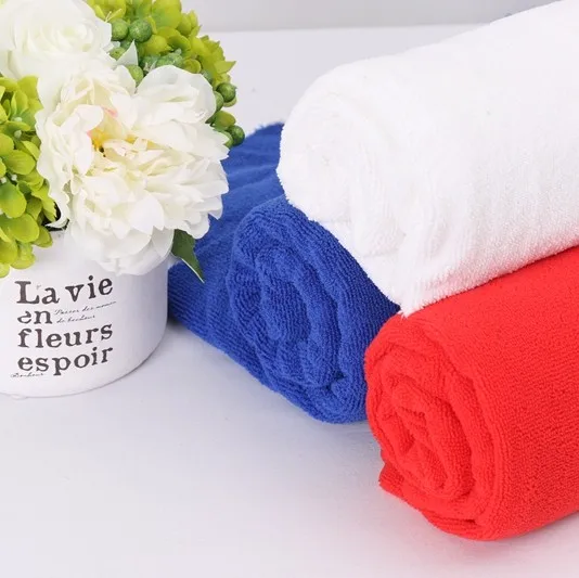 На складе высокое качество 100% полиэстер warp супер пляжное полотенце ткани, полотенце из микрофибры рулона ткани