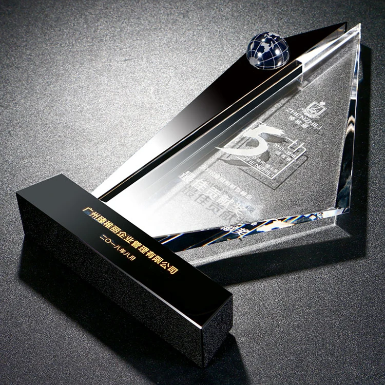 
 Награды стрелы с хрустальным шаром землей и стеклянным шаром  