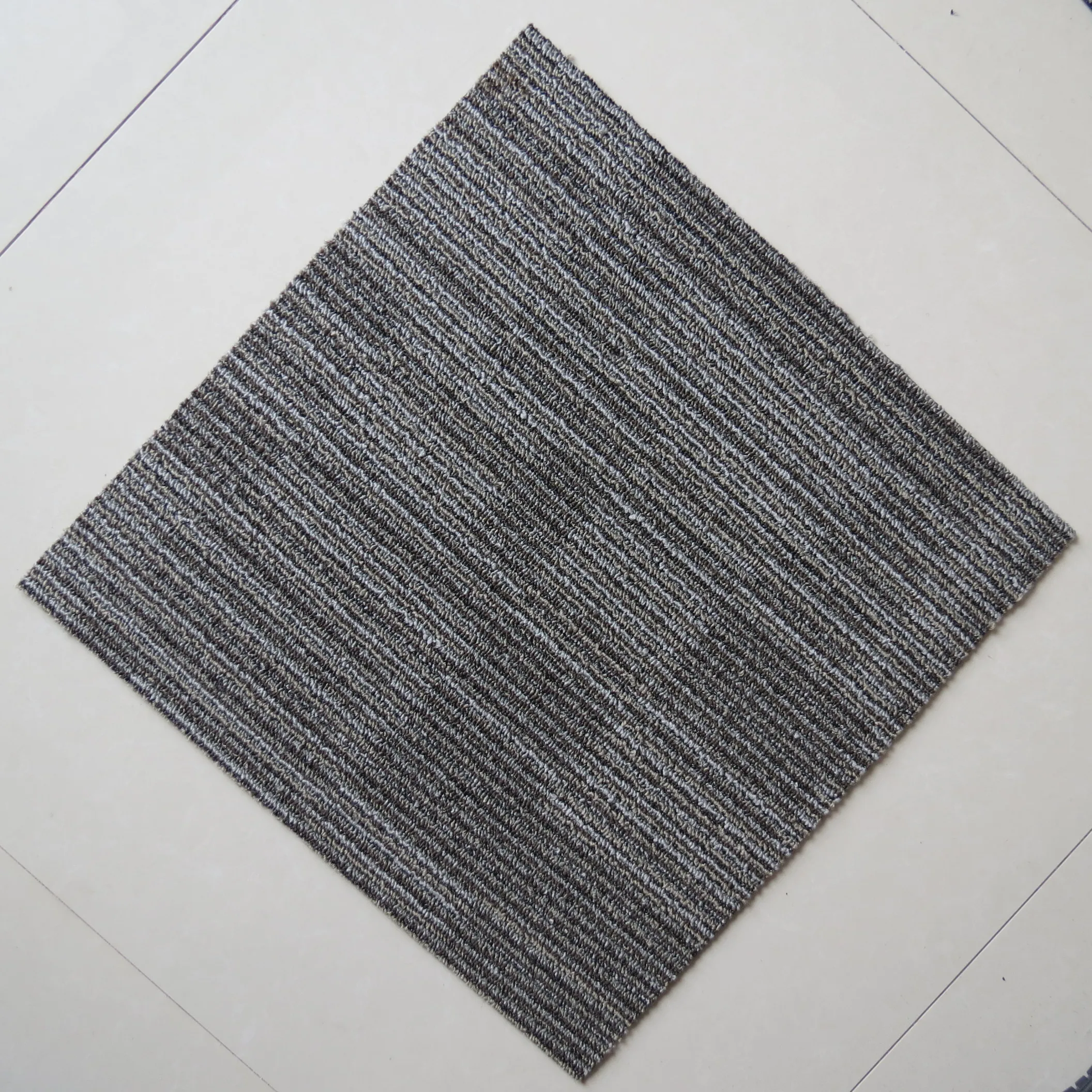 High traffic PP carpet 50*50 jacquard office floor bitumen backing carpet tiles