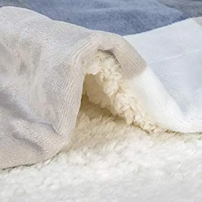 
2019 Hot Sale Thick and Warm Colourful Fleece Reversible Infant Baby Toddler Pet Blanket for Crib Stroller Travel Couch Bed 