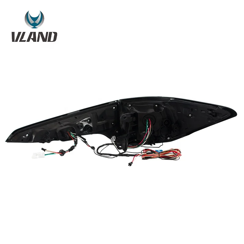 Manufacturer for Fortuner Tail Light 2017-2019 LED Back Lamp with Sequential Indicator Fortuner Rear Light