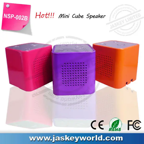portable cube low price swivel usb speaker