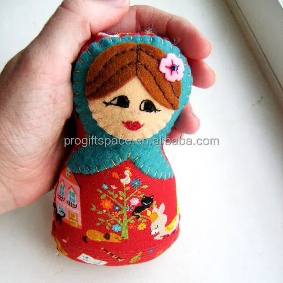 
2018 hot fashion vintage hotsale China eco friendly cheap wholesale handmade kids toys felt custom made Russian matryoshka dolls 
