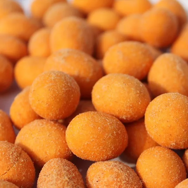 Spicy coated peanuts cracker