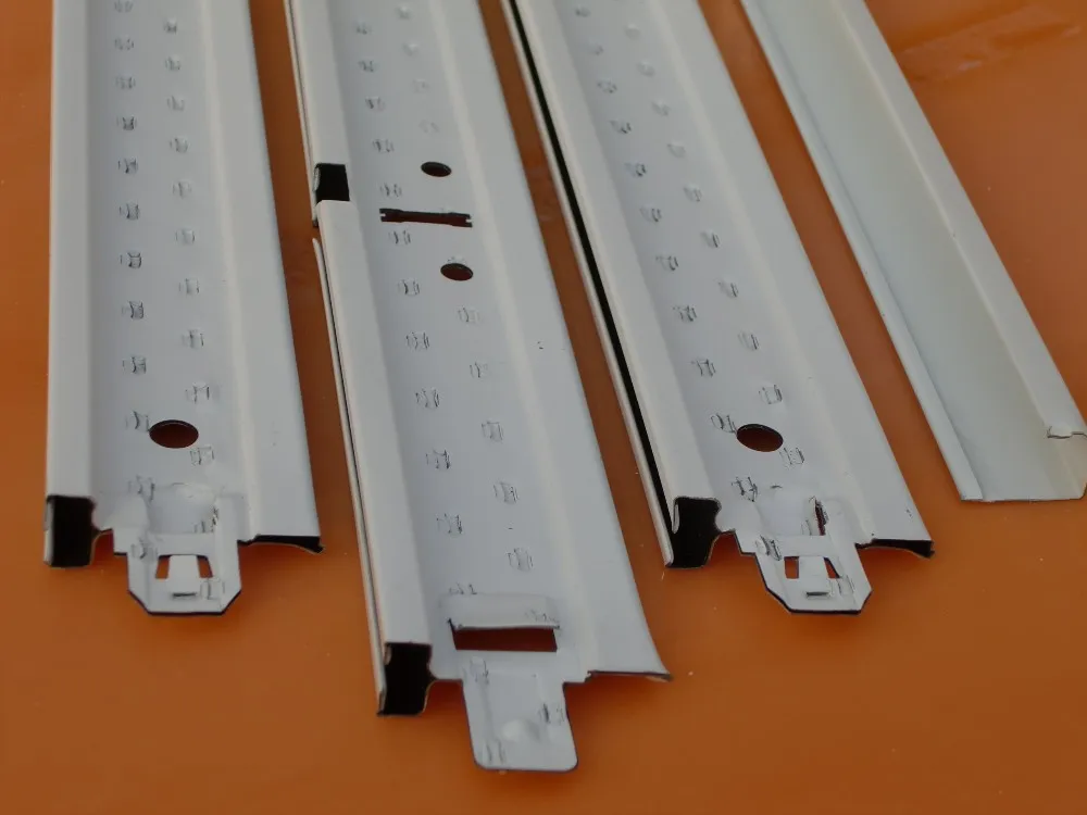 Main runner cross runner of ceiling T bar