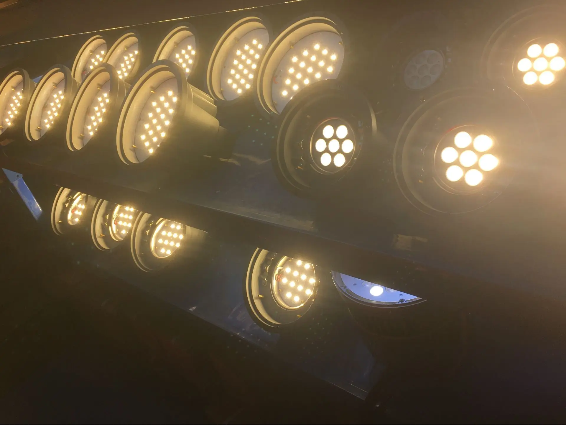 Asymmetrical lighting LED inground light with stainless steel cover ring
