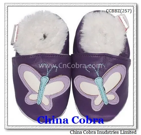 
2021 best selling high quality soft baby shoes with fur inside 