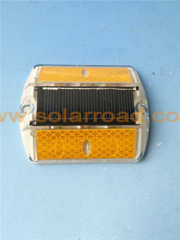 IP68 High Brightness Plastic Solar Road Studs Marker Light Cat Eyes Reflectors