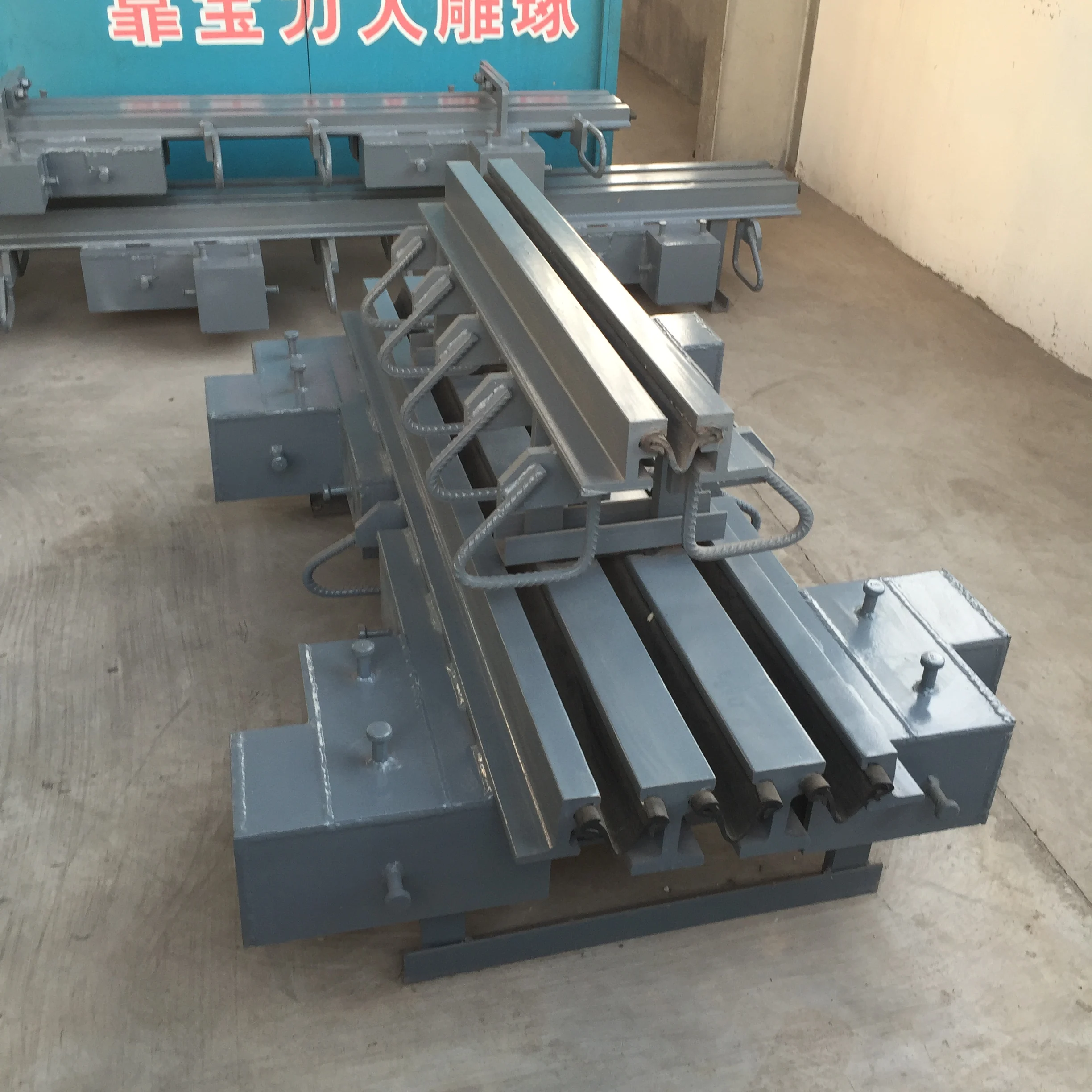 Modular 240mm Movement Bridge Expansion Joints for Bridge Joint Gap