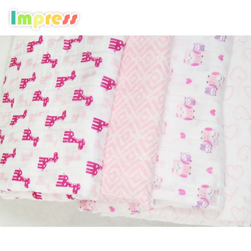 Hot selling baby swaddle blanket animal printed soft touch 100%cotton baby blanket muslin swaddle