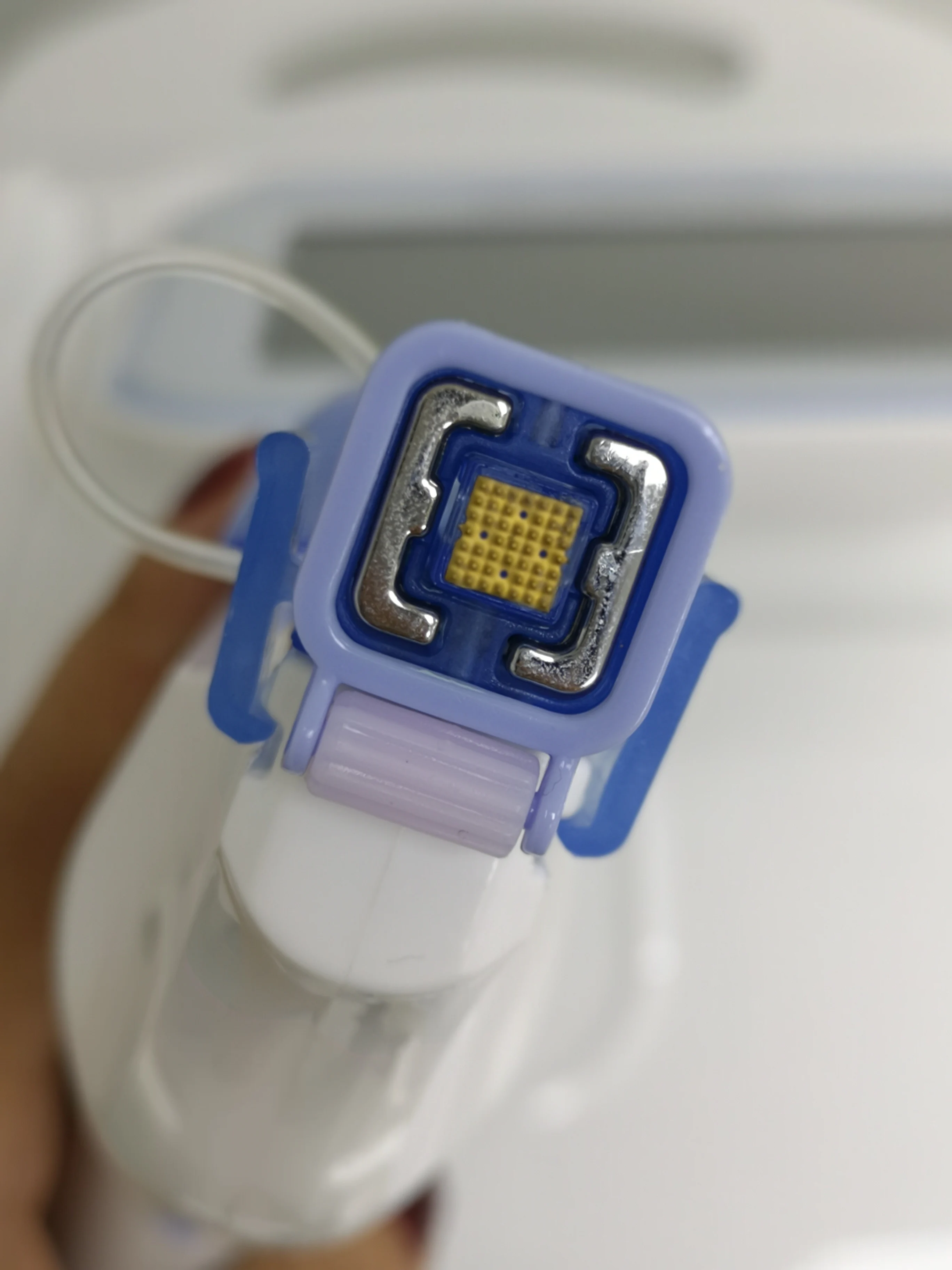 Needle free RF Photon Mesotherapy Device for Wrinkle Removal and Skin Moisturizing