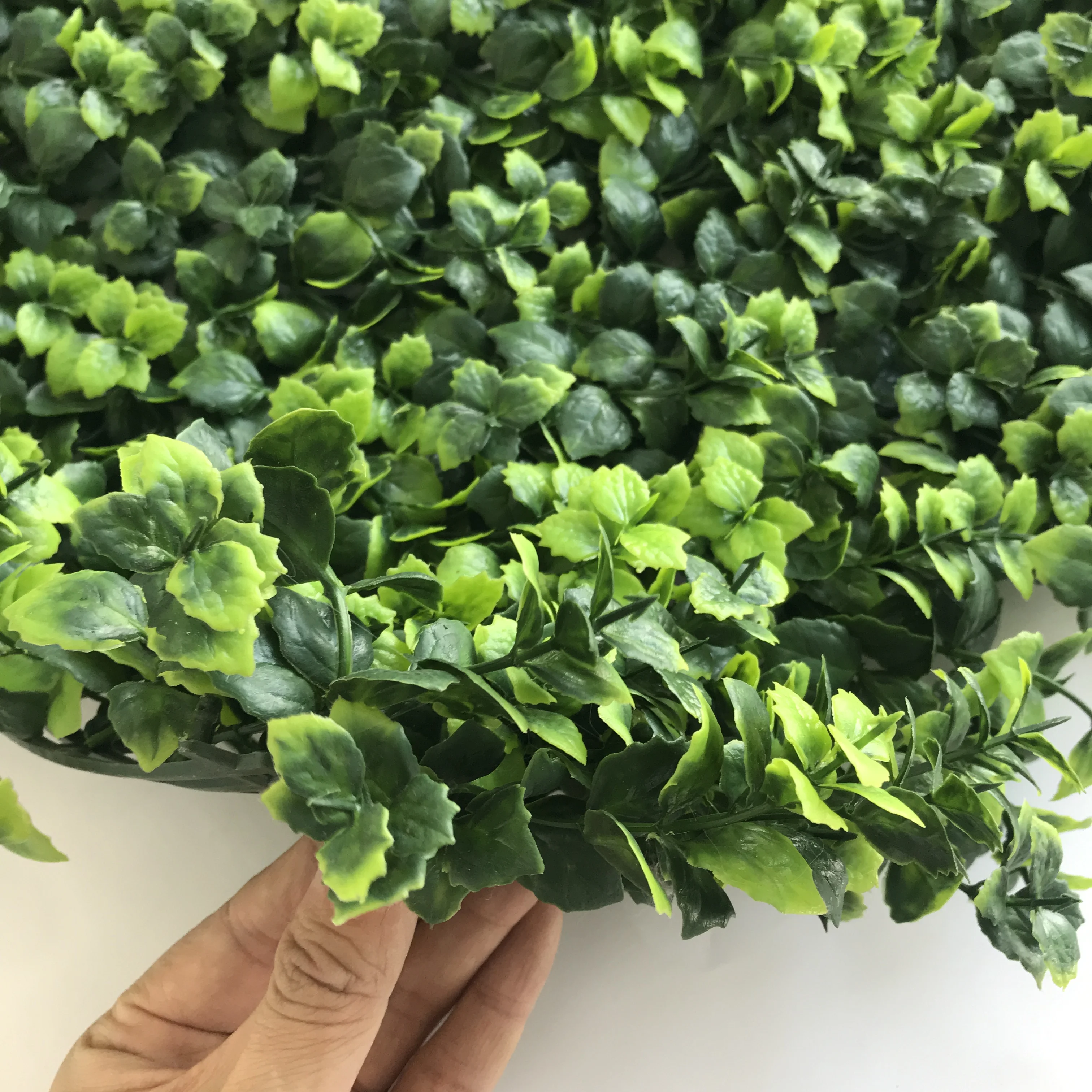 Manufacture Artificial Green Vertical Wall Garden Grass For Decoration