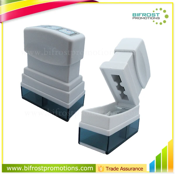2016 New Design Plastic Pill Cutter