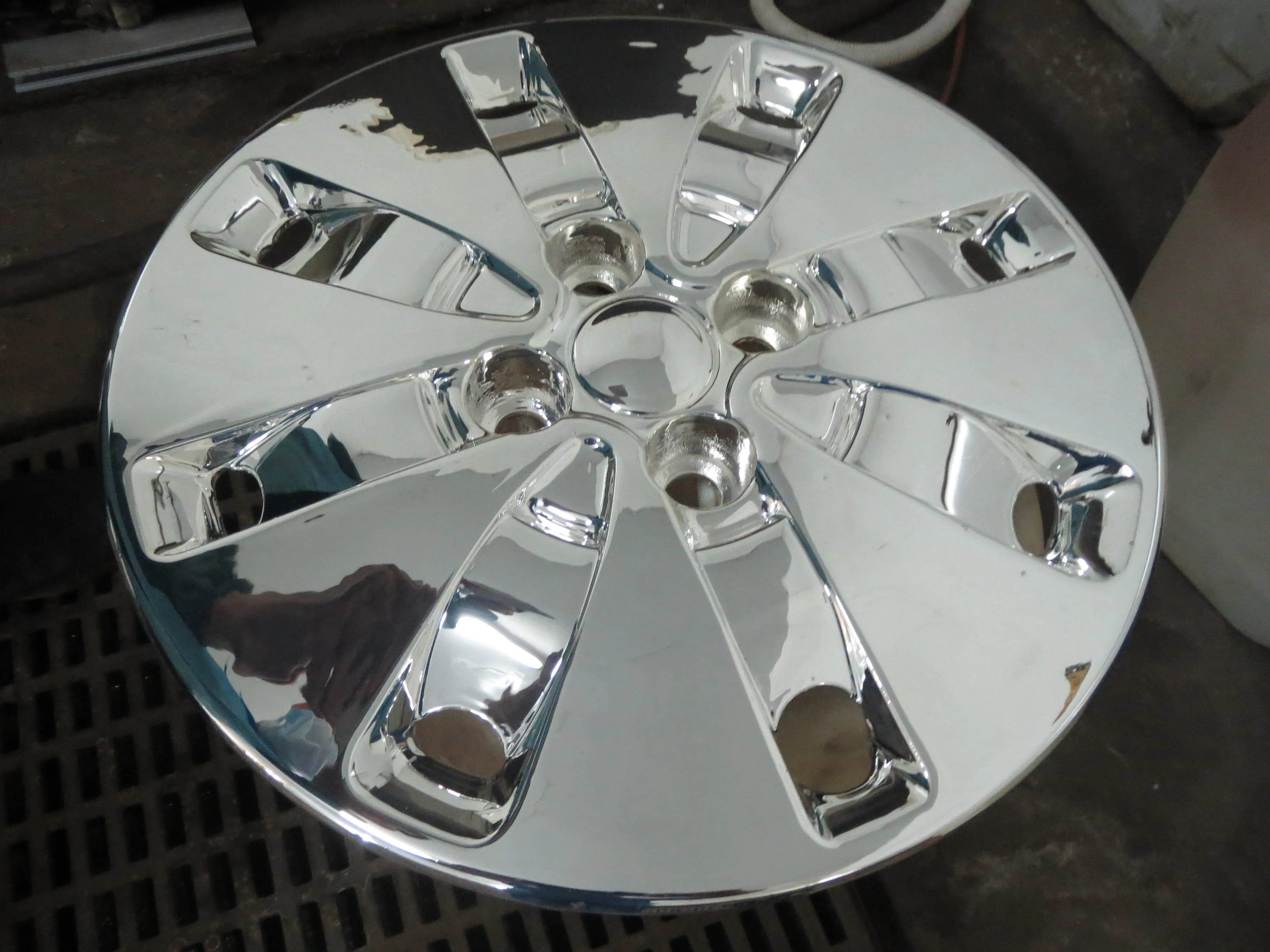 Хромированный пластик