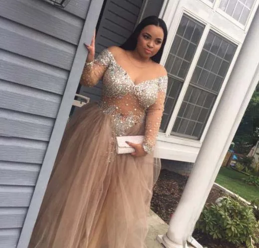 Plus Size Crystal Diamond Long Bling DuBai Wholesale Bandage Evening Dress