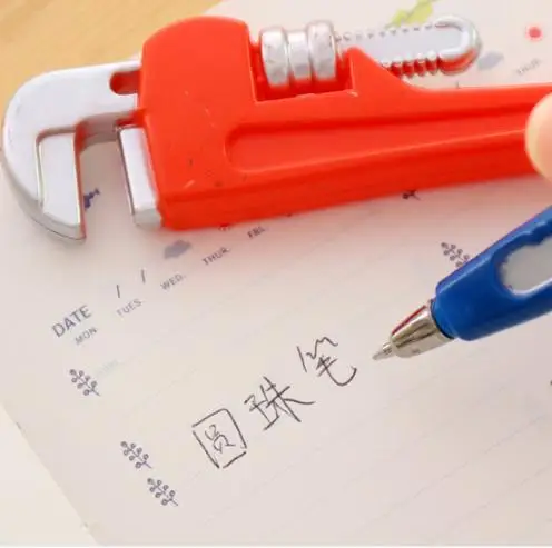 
Personality of creative stationery weapon hardware tools graphic saber head many realistic student ballpoint pen PN2576 