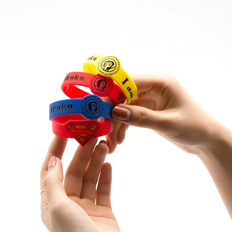 2019 New Design Hot Selling Custom Promotional Eco-friendly OEM Silicone Wristband Bracelets