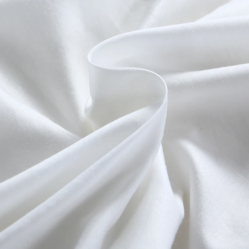 Quilted Luxury Designer Customized Solid Embroidery Pattern Quilted Bedding Set For Bedspread