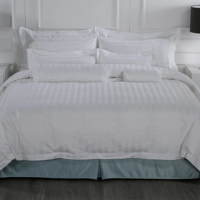 White bed luxury bed sheets hotel room bedding