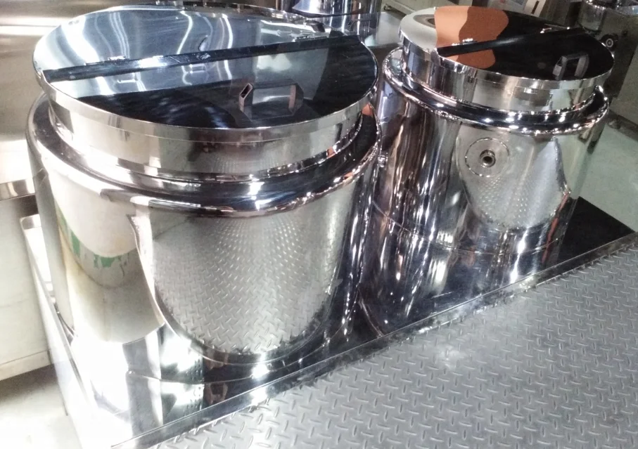 Industrial soap making equipment vacuum emulsifying mixer machine