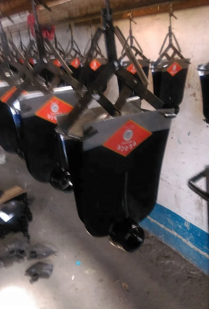 
P COCK Brand Hoe H304 