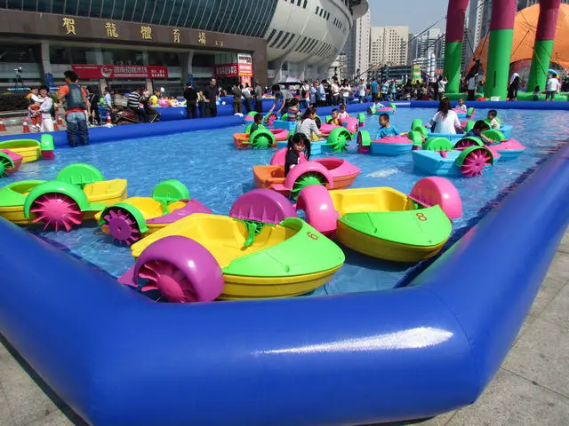 HI CE  Children Swimming Pool Inflatable Hand Power Paddle Boat