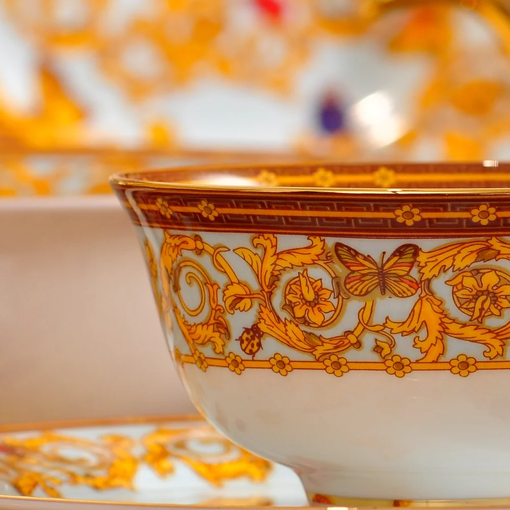 
Luxury Golden Table Ware Hand Painting Dinner Ware Bone China Dinner Sets 