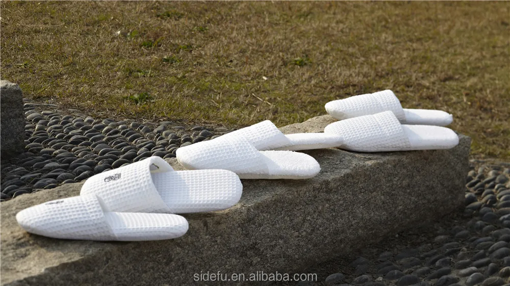 Cheap EVA Sole White Waffle Wholesale Hotel Slipper with Logo