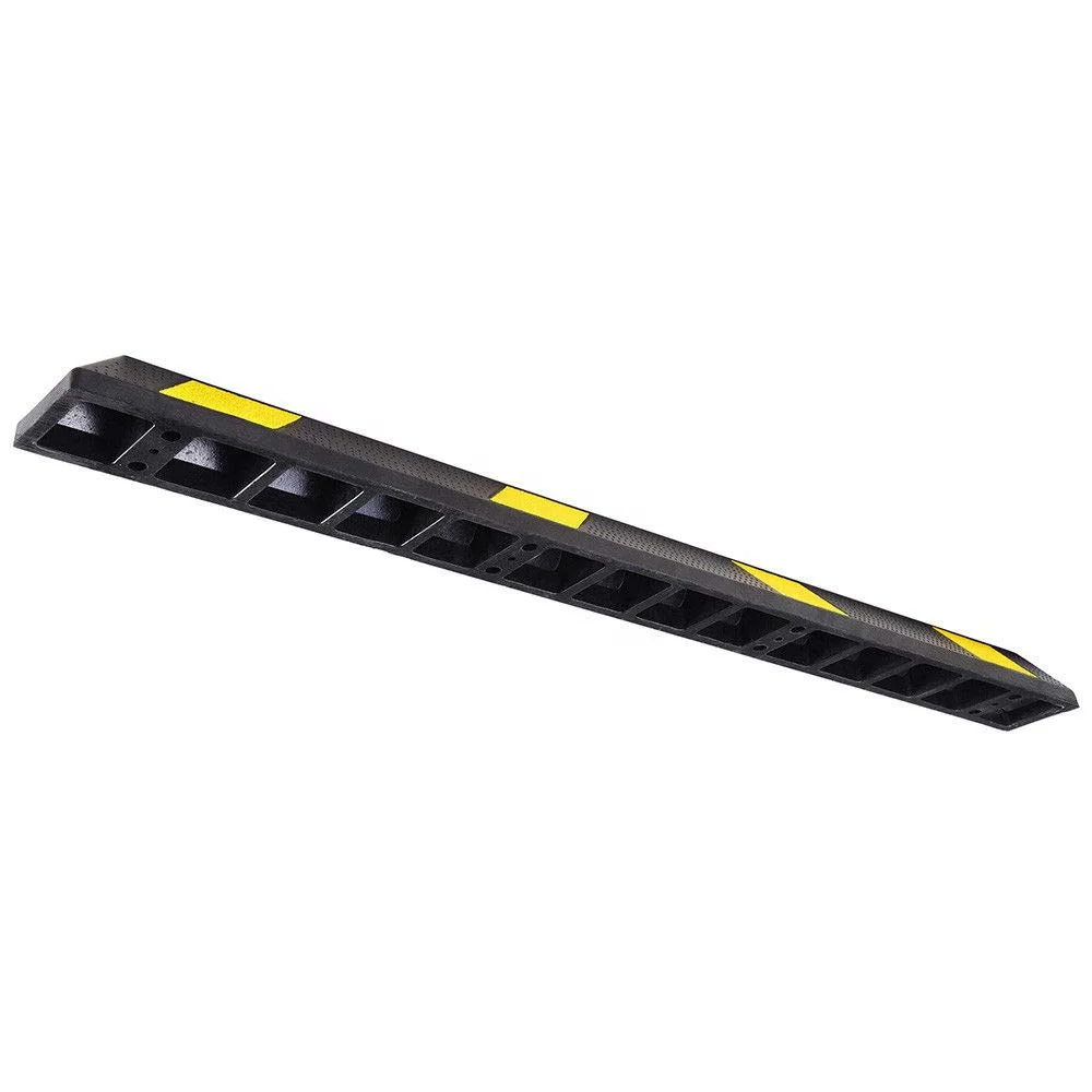 Резиновый ограничитель парковочного колеса со светоотражающими желтыми полосками