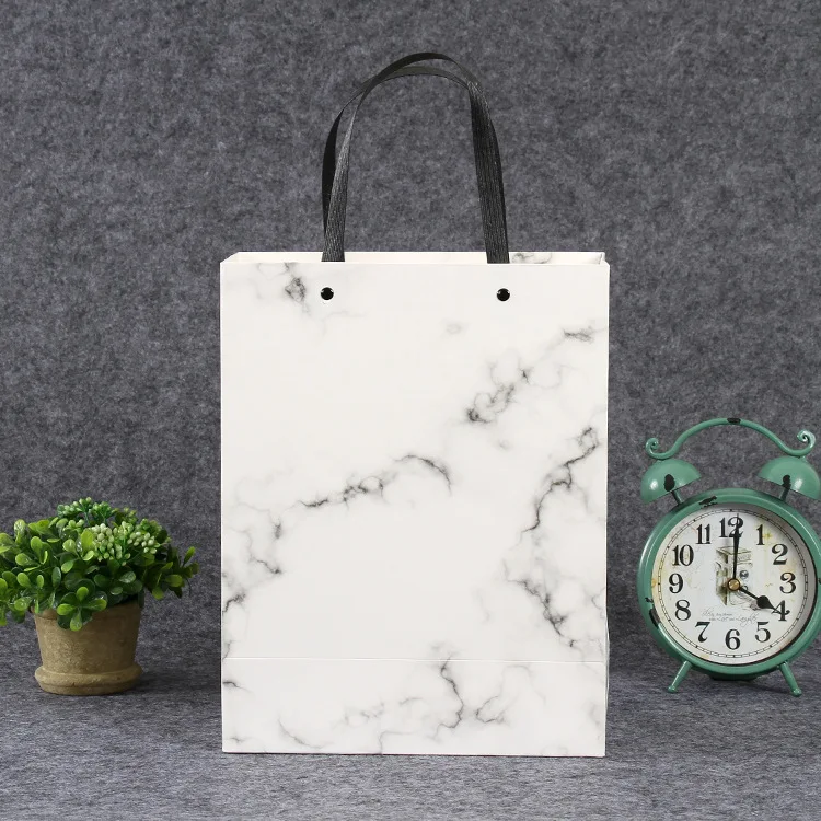  Дизайнерский высококачественный роскошный бумажный пакет с принтом логотипа сумки для покупок под заказ футболок