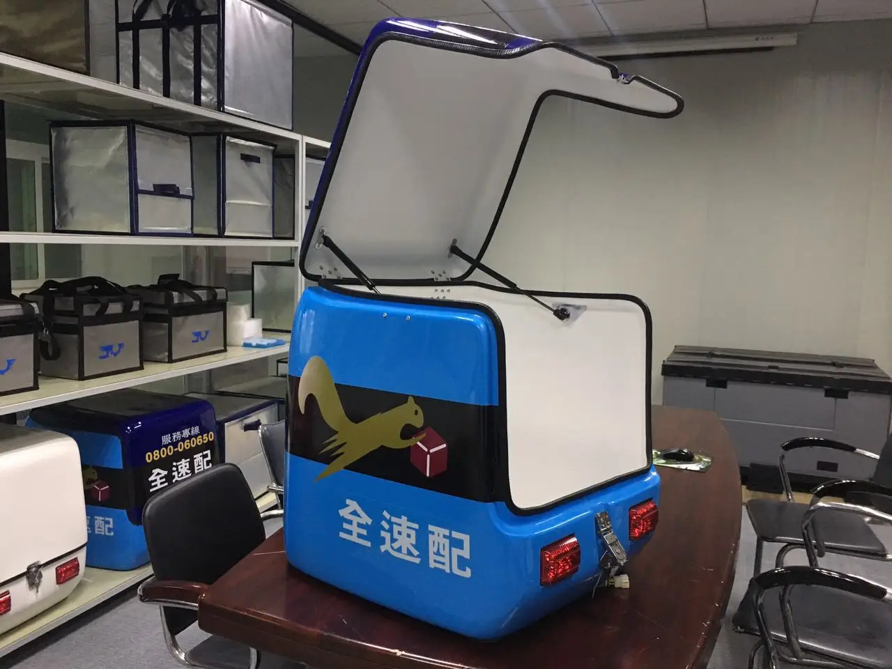 
205L large volume Scooter Large Volume Fiberglass Hot Food Delivery Box with Rubber Cushion(JYB-11) 