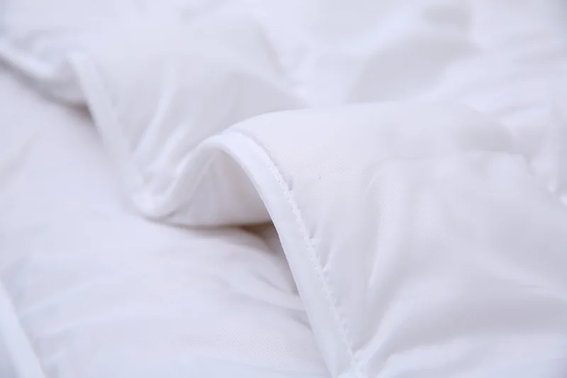 
Classic White Duck Feather and Down Duvet Wholesale Goose Feather Down Duvet 