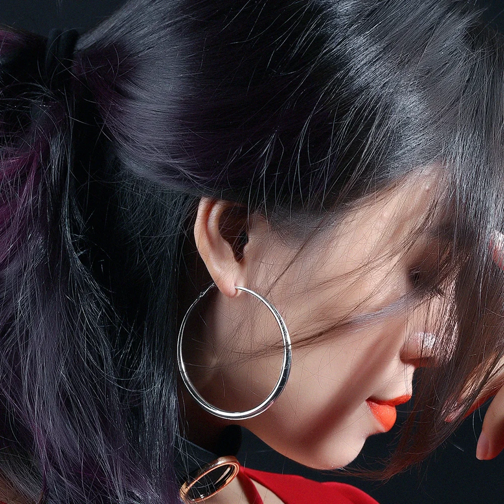 
Fashion Brand Jewelry Women Silver Round Shape Medium Hoop Earrings Designs 