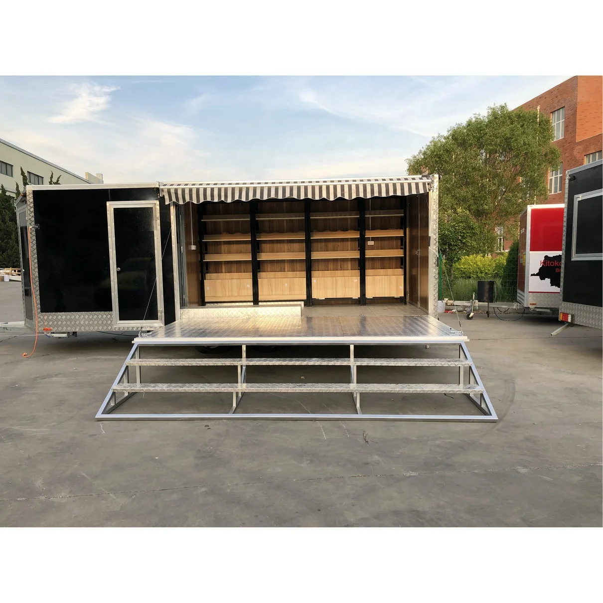 New design Mobile aluminum shop trailer with folding out door
