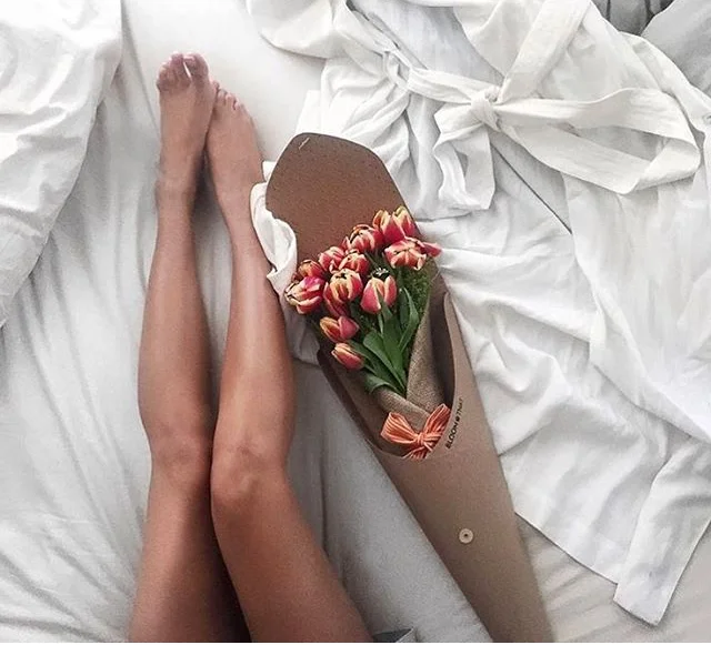 Recycle brown Kraft paper cone shaped roses flower gift packaging box with handle wholesale