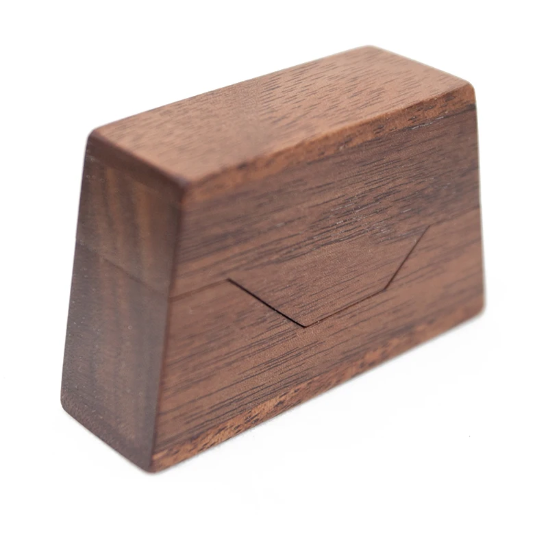 Beautifully propose marriage gift wedding walnut small wood ring box with magnet