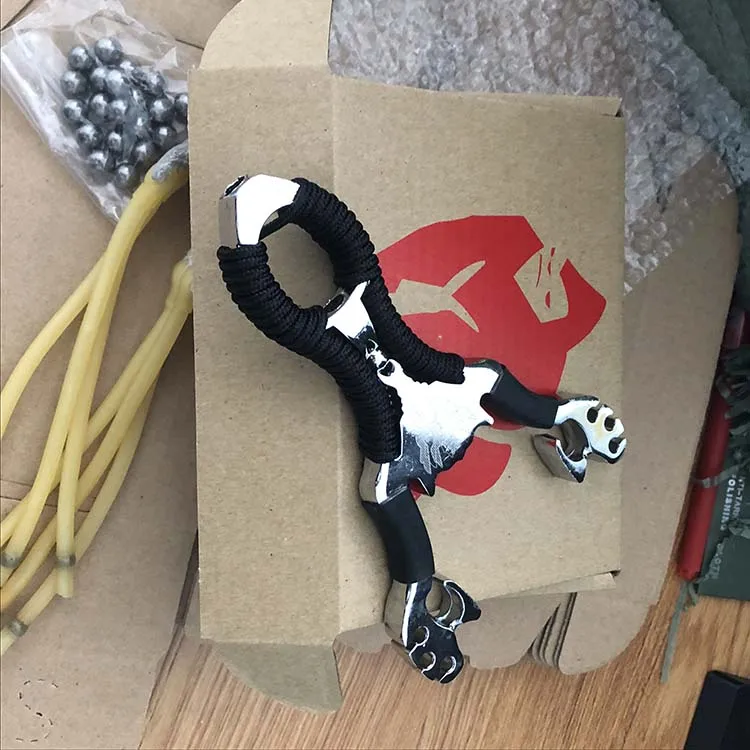 2018 Stainless steel Slingshot For Hunting Catapult Flat rubber Band Outdoor Shooting Powerful Handheld Bow New