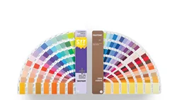 Wholesale beauty packaging luxury flat matte black 50ml perfume bottle with silver atomizer