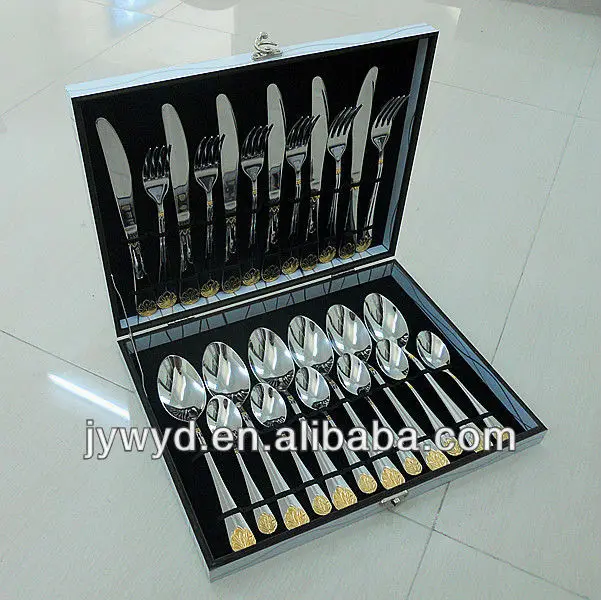 
2021Newly Design 24pcs Cutlery Set in Wooden Gift Box 