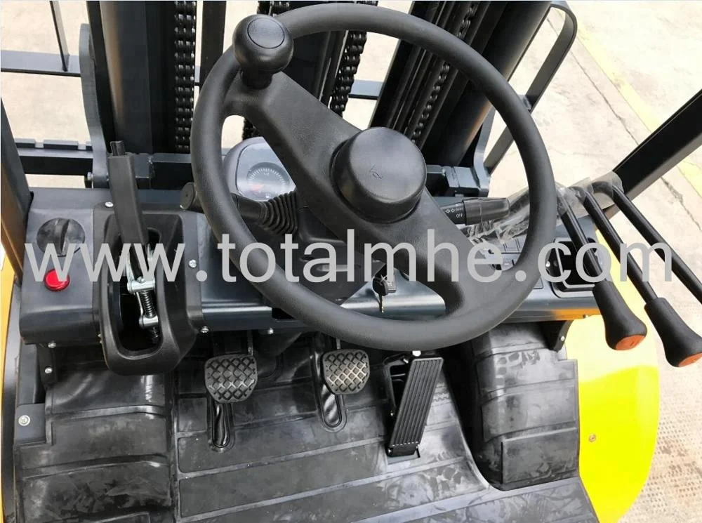 2.5 ton 4 wheel drive (4WD) Rough Terrain Forklift with 2500 kgs capacity