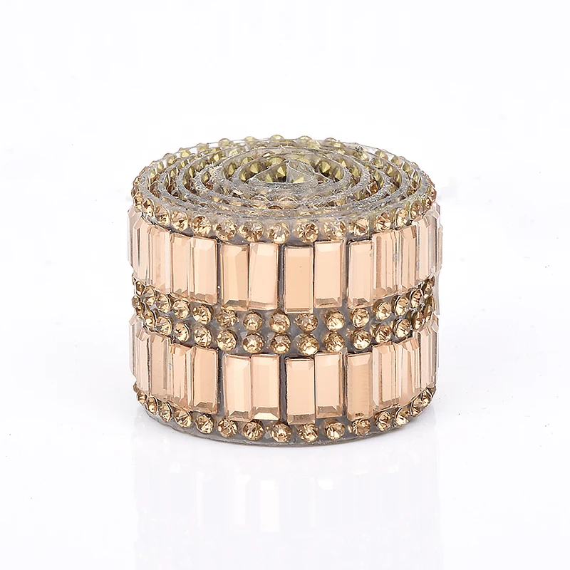 
LOCACRYSTAL Brand Hotfix Crystal Chain Rhinestone Belt for Bridal Clothing 