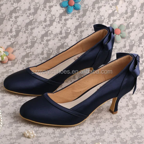 Black Pumps with Bow Mid Heel