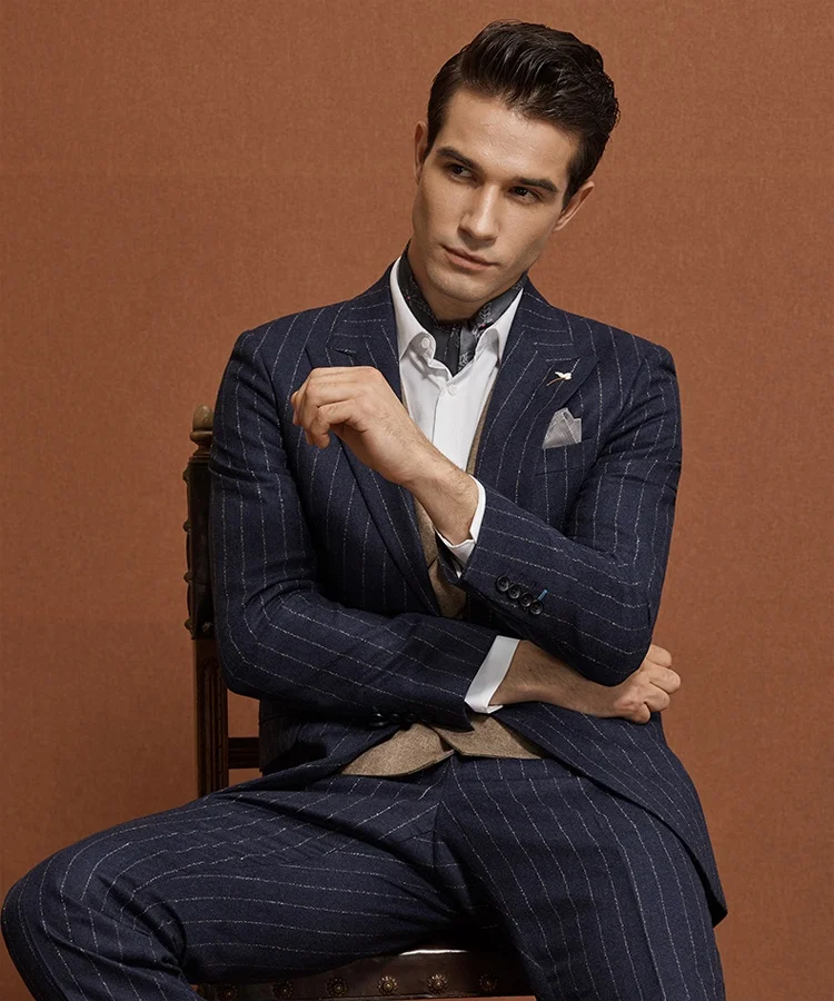 2019 Amazon top sale high quality three piece navy color stripe suit