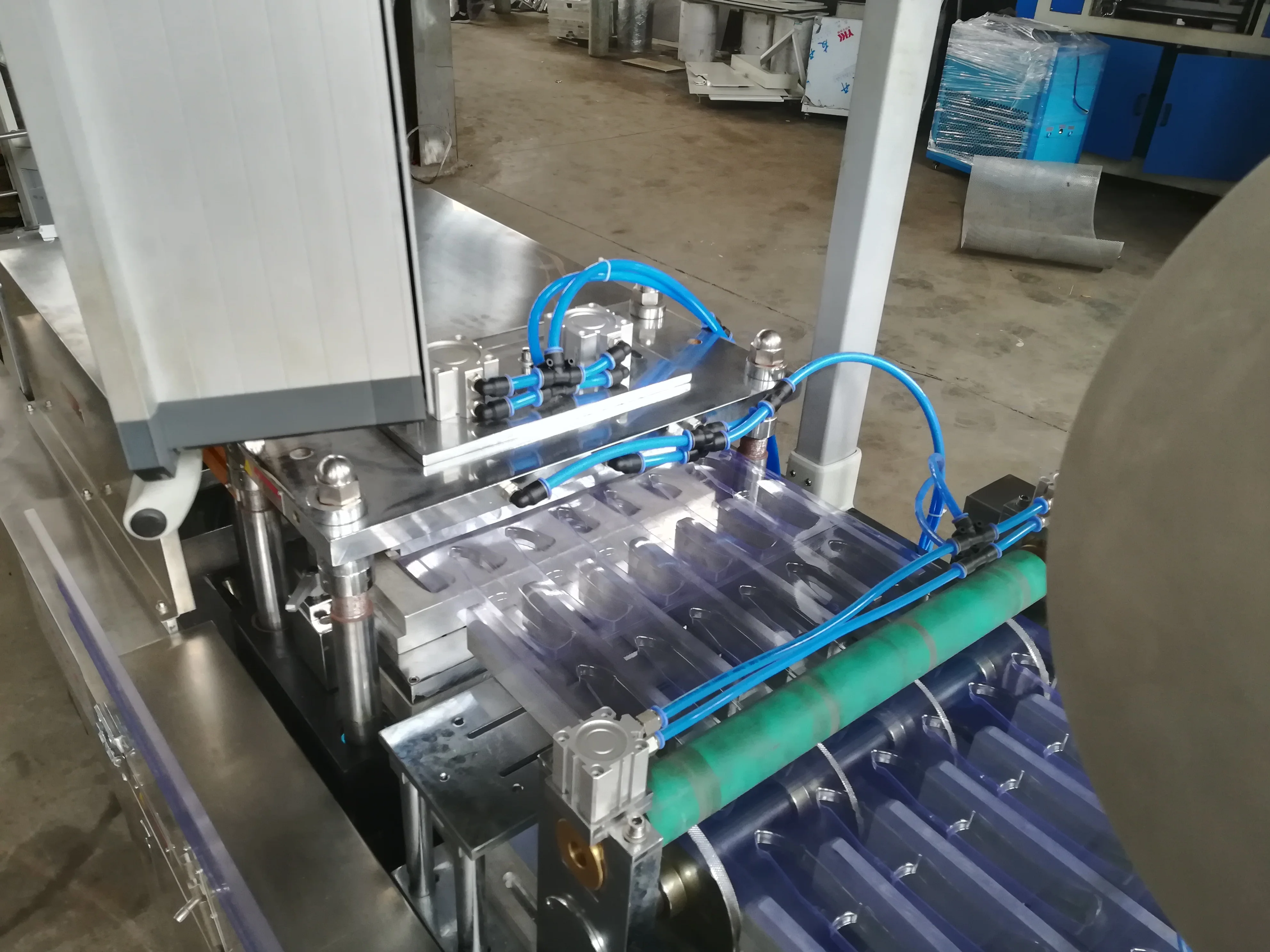 
Mini Automatic Positve And 3-Position plastic thermoforming machine for boxes 