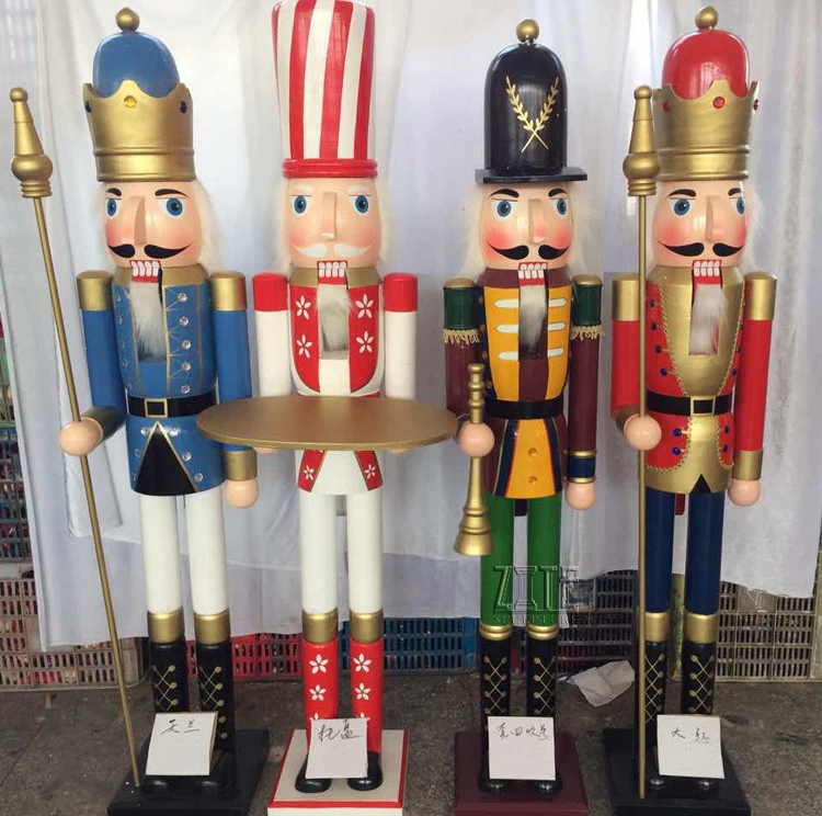 Outdoor Garden Fiberglass Sculpture Resin Nutcracker Soldier Statue