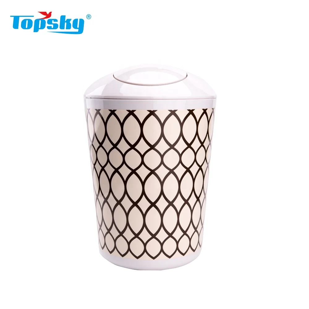 Plastic trash can with lid  and colorful bathroom kitchen living room garbage bin